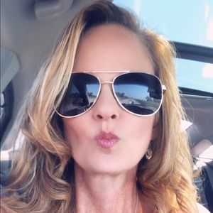 Meet your Posher, Anne